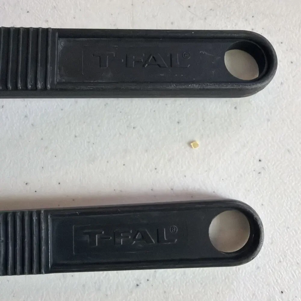 T-fal Black Nylon Spatula Circle Holes Lightweight Plastic Flipper Utensil 2